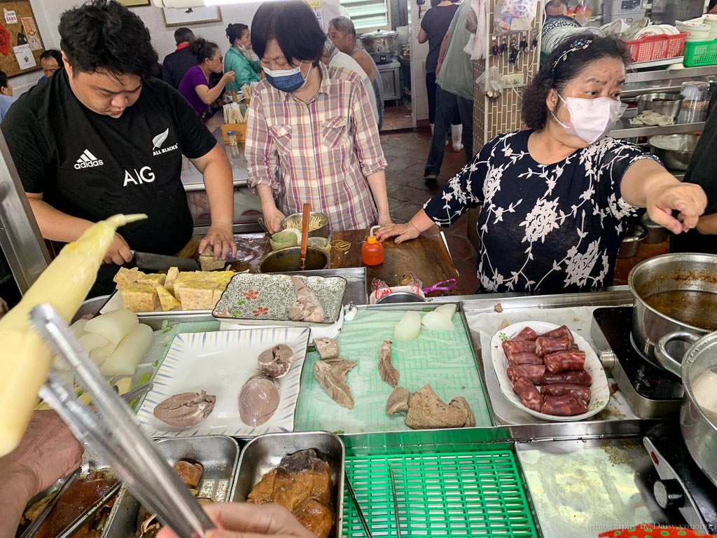 朝陽街魯肉飯, 源滷肉飯, 菜鴨魯熟肉, 嘉義美食, 嘉義小吃, 嘉義滷肉飯, 嘉義早餐, 嘉義古早味, 嘉義涼菜, 朝陽街早餐