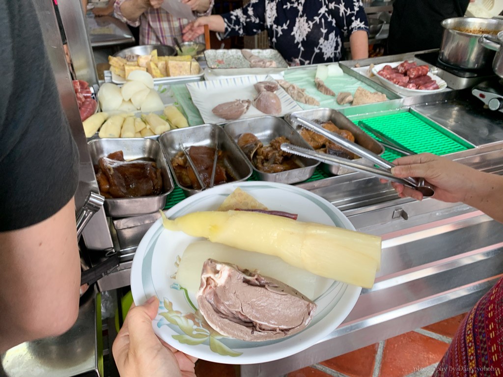 朝陽街魯肉飯, 源滷肉飯菜鴨魯熟肉, 嘉義美食, 嘉義小吃, 嘉義滷肉飯, 嘉義早餐, 嘉義古早味, 嘉義涼菜, 朝陽街早餐