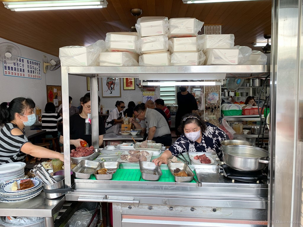 朝陽街魯肉飯, 源滷肉飯, 菜鴨魯熟肉, 嘉義美食, 嘉義小吃, 嘉義滷肉飯, 嘉義早餐, 嘉義古早味, 嘉義涼菜, 朝陽街早餐