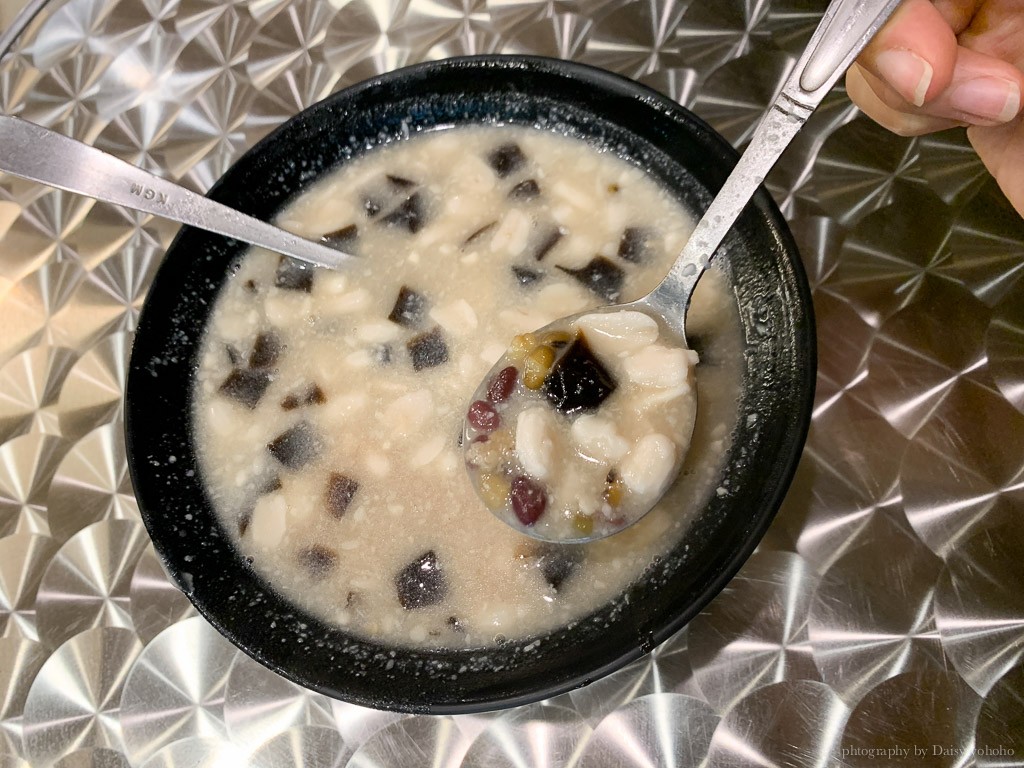 儒家花生仁湯, 台南紅豆湯, 崇善路美食, 台南東區美食, 台南東區下午茶, 台南甜湯, 台南花生湯, 台南紅豆湯, 台南燒麻糬