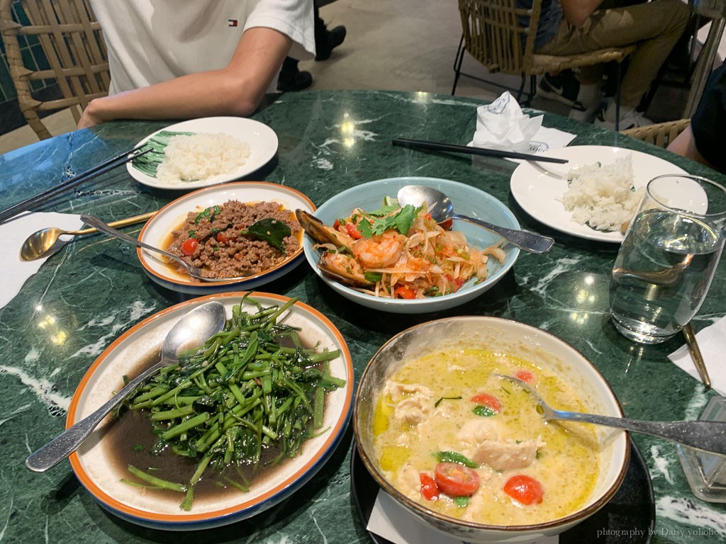 Siam siam泰式料理, 南紡購物中心美食, 台南泰式料理, 台南壽星優惠, 南紡泰式餐廳