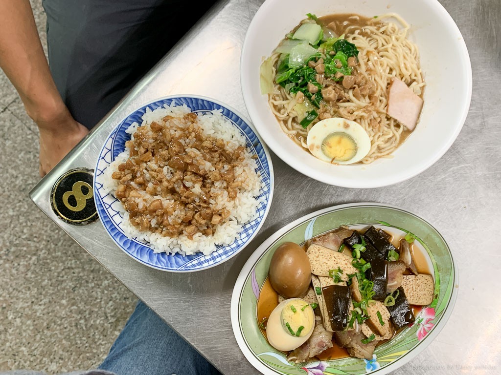 牛伯麵店, 成大美食, 育樂街美食, 台南東區美食, 台南麵店, 成大麵店, 成大麻醬麵