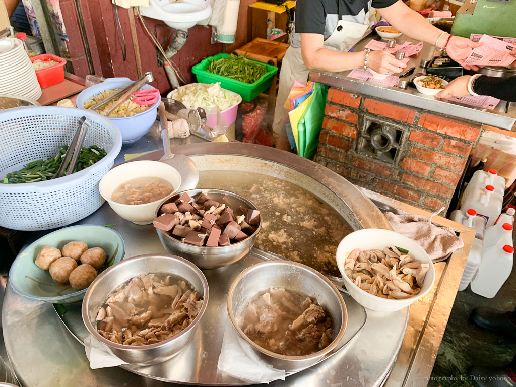 蔡三毛豬血攤, 蔡家豬血攤, 保安路美食, 保安路肉燥飯, 台南肉燥飯, 台南小吃