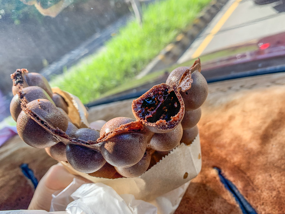 花見雞蛋仔，隱身台南東區富農街上的銅板下午茶美食，推濃情朱古力
