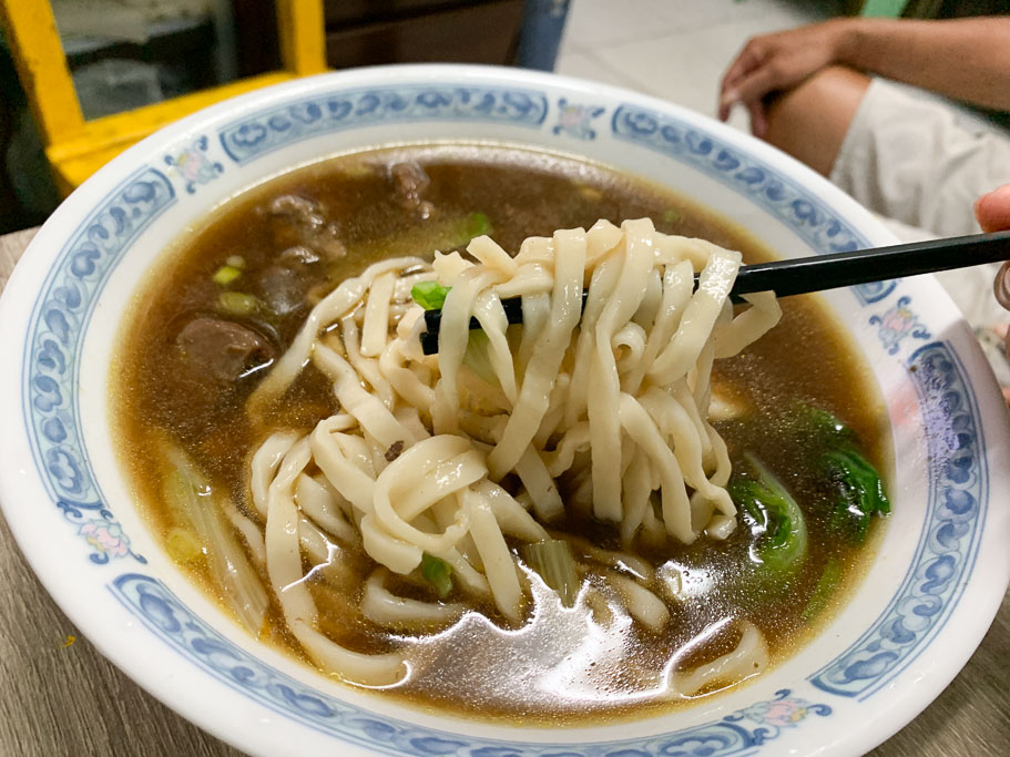 莊家牛肉麵, 嘉義美食, 嘉義牛肉麵, 嘉義成仁街美食, 嘉義民族路美食, 嘉義炒麵