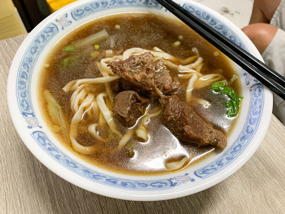 莊家牛肉麵, 嘉義美食, 嘉義牛肉麵, 嘉義成仁街美食, 嘉義民族路美食, 嘉義炒麵