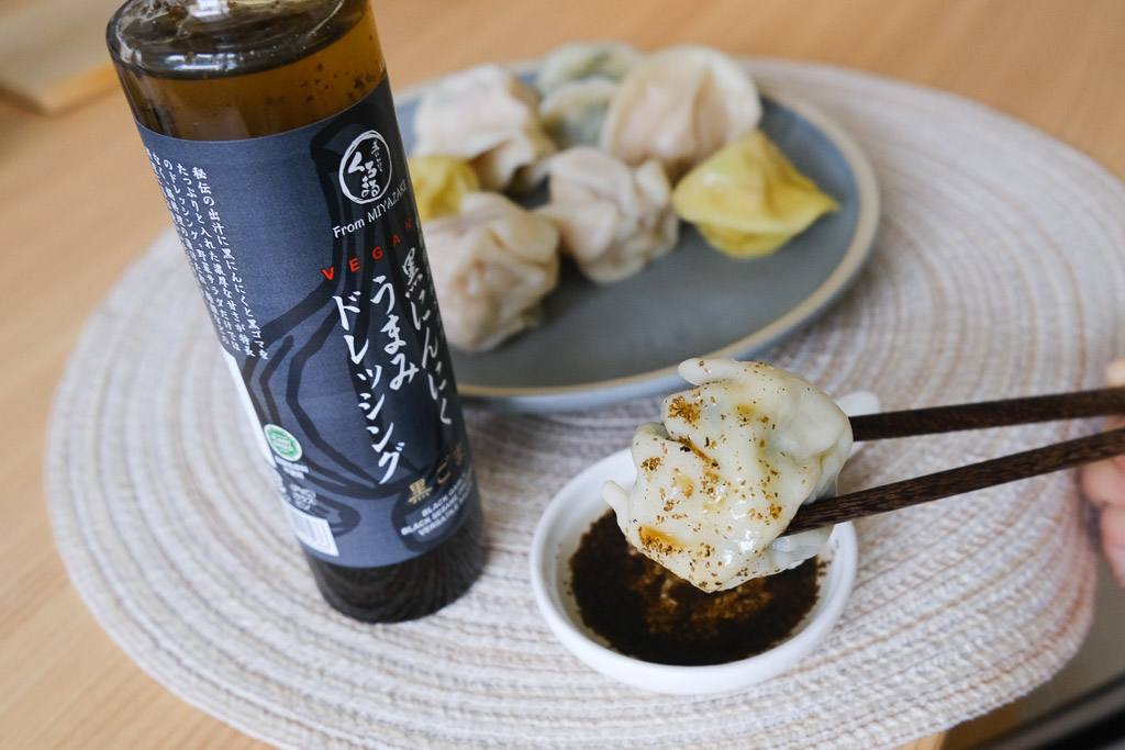 日本宮崎黑蒜頭美味調味醬，黑芝麻、黑蒜風味，讓料理更有層次，100%日本產