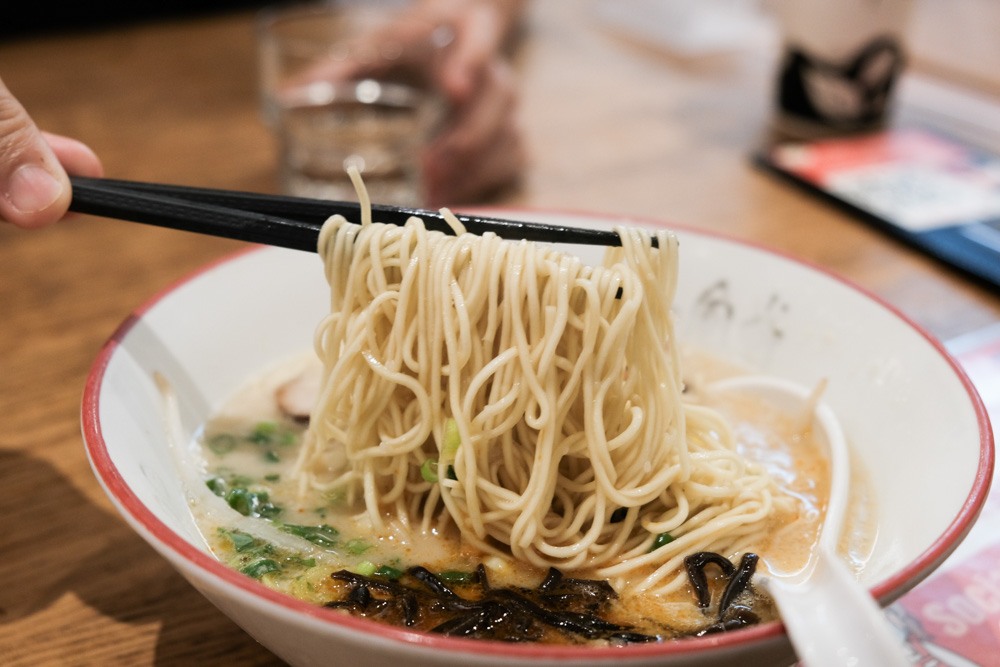 一風堂台南西門店，日本福岡白丸元味豚骨拉麵、博多擔擔麵（期間限定）