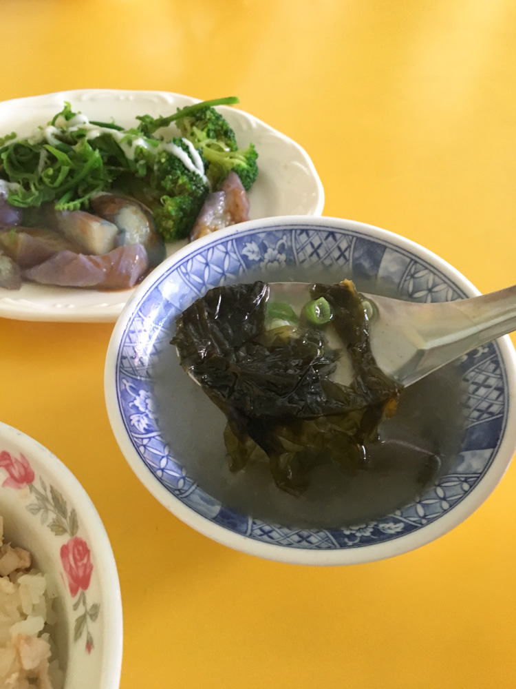 原民國路火雞肉飯，嘉義安和街巷弄中的銅板美食，在地人也愛吃這間！