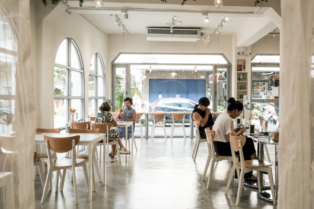 西榮街》清新夢幻的純白咖啡館「木木彡 mumushan.dessert」老宅甜點店 @嘉義+1 | 嘉義加一