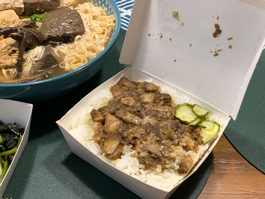 臭灶腳, 台北深坑清蒸麻辣臭豆腐, 仁德臭灶腳菜單, 臭灶腳 foodpanda, 清蒸臭豆腐, 台南臭豆腐, 台南鴨血, 仁德美食