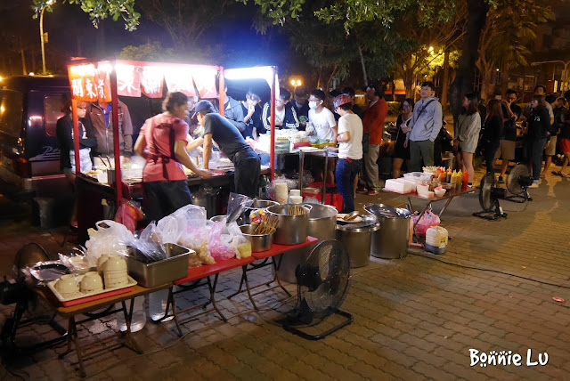 【台南‧東區】成大‧宵夜 小東路深夜食堂 "麻辣關東煮" 沾花生醬好好吃