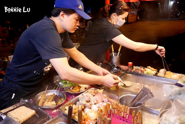 【台南‧東區】成大‧宵夜 小東路深夜食堂 "麻辣關東煮" 沾花生醬好好吃 【台南‧東區】成大‧宵夜 小東路深夜食堂 "麻辣關東煮" 沾花生醬好好吃