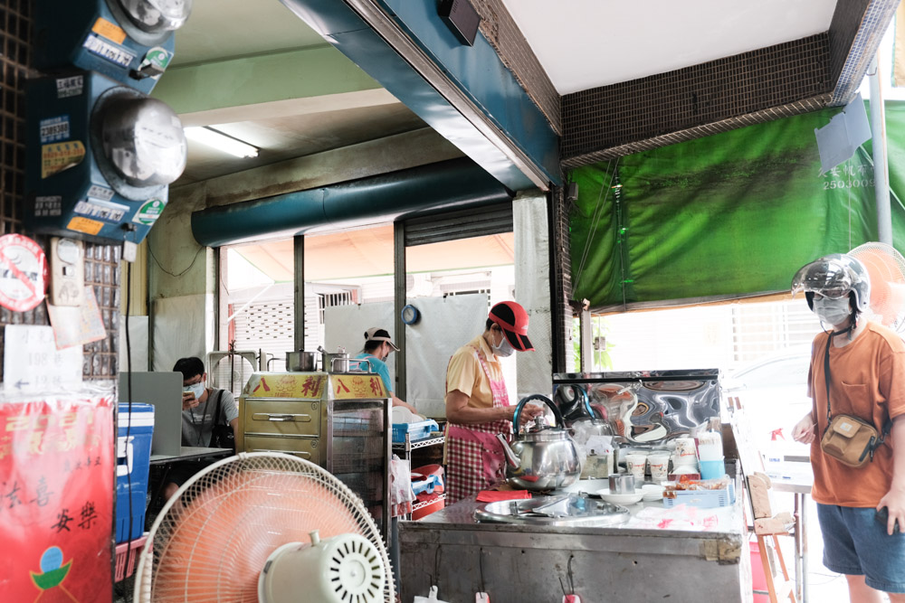 阿公阿婆蛋餅, 成大早餐, 小東路早餐, 小東路美食, 成大美食, 台南早餐, 台南粉漿蛋餅, 台南古早味