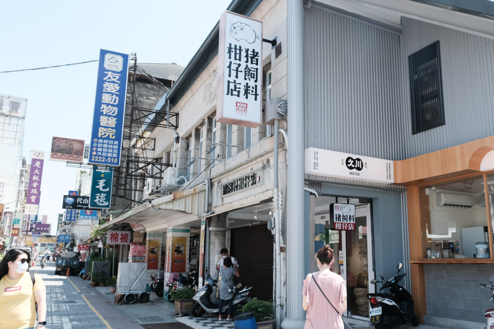 豬飼料柑仔店，古早味零食「新玉香」進軍台南海安商圈！告白爆米花桶買起來！