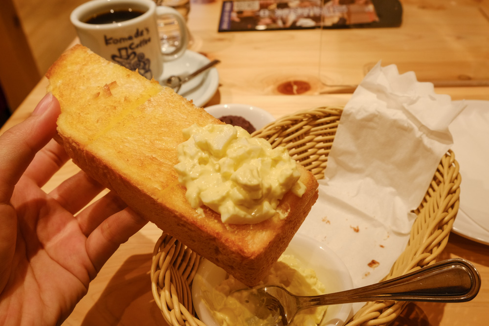 Komeda's Coffee, 客美多咖啡台北站前店, 台北車站早餐, 台北車站美食, 買飲料送早餐, 厚片吐司, 日本來台, 客美多咖啡菜單