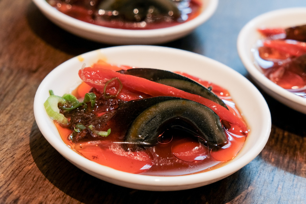 五草車中華食館, 頂溪站美食, 永和鼎泰豐, 家庭式鼎泰豐, 五草車菜單, 平價版鼎泰豐, 永和小籠包, 燒椒皮蛋