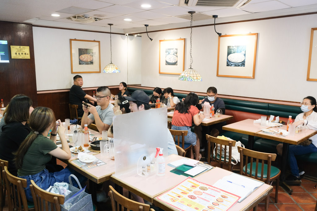 蘇阿姨比薩屋，被比薩耽誤的炸雞店，台北超高人氣老牌餐廳，生意超好！