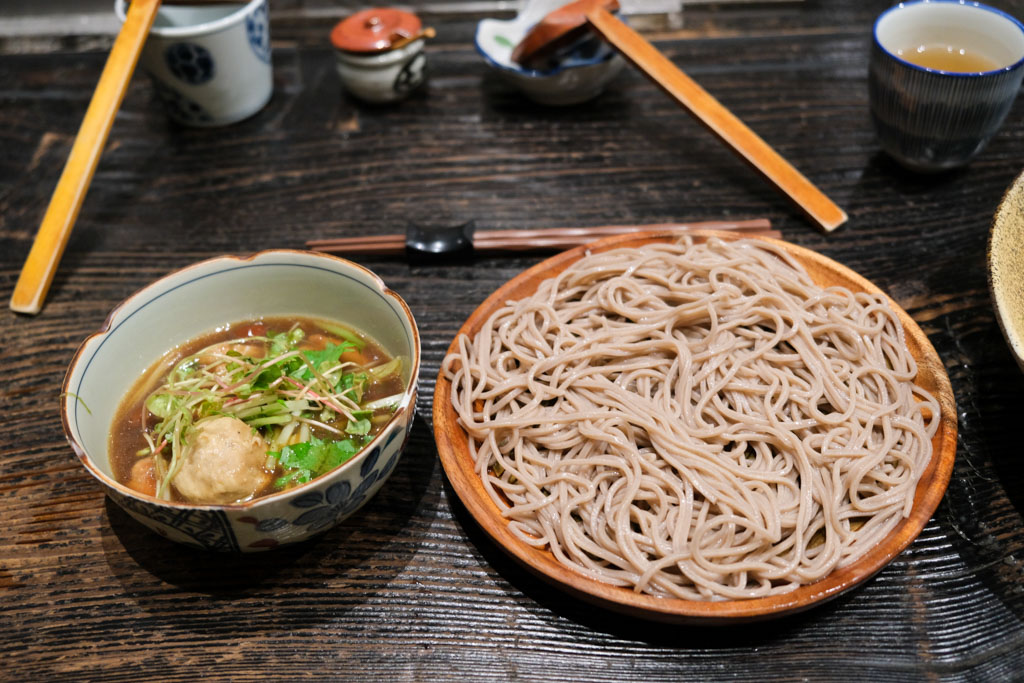 二月半そば蕎麦麺，冷、沾、湯三種吃法的日式蕎麥麵，台北中山站美食推薦！