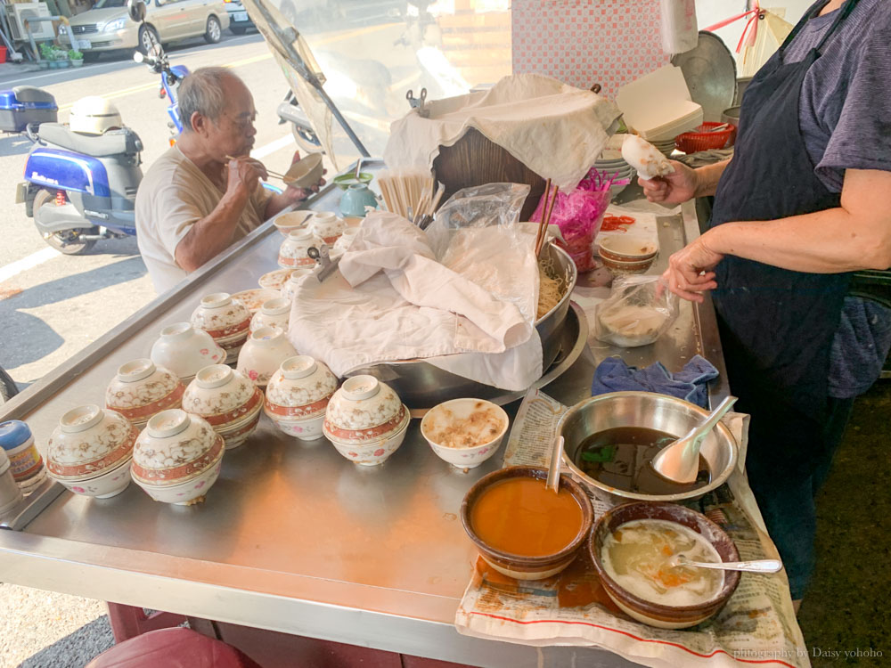 嘉義米粉碗粿, 嘉義東市場美食, 東市場小吃, 光華路美食, 光華路小吃, 嘉義古早味早餐