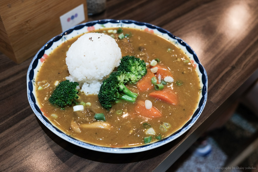 泥妮鍋燒意麵, neenee noodle, 裕農路美食, 台南鍋燒意麵, 台南咖哩飯, 台南文青餐廳, 台南手工布丁, 台南文青鍋燒意麵