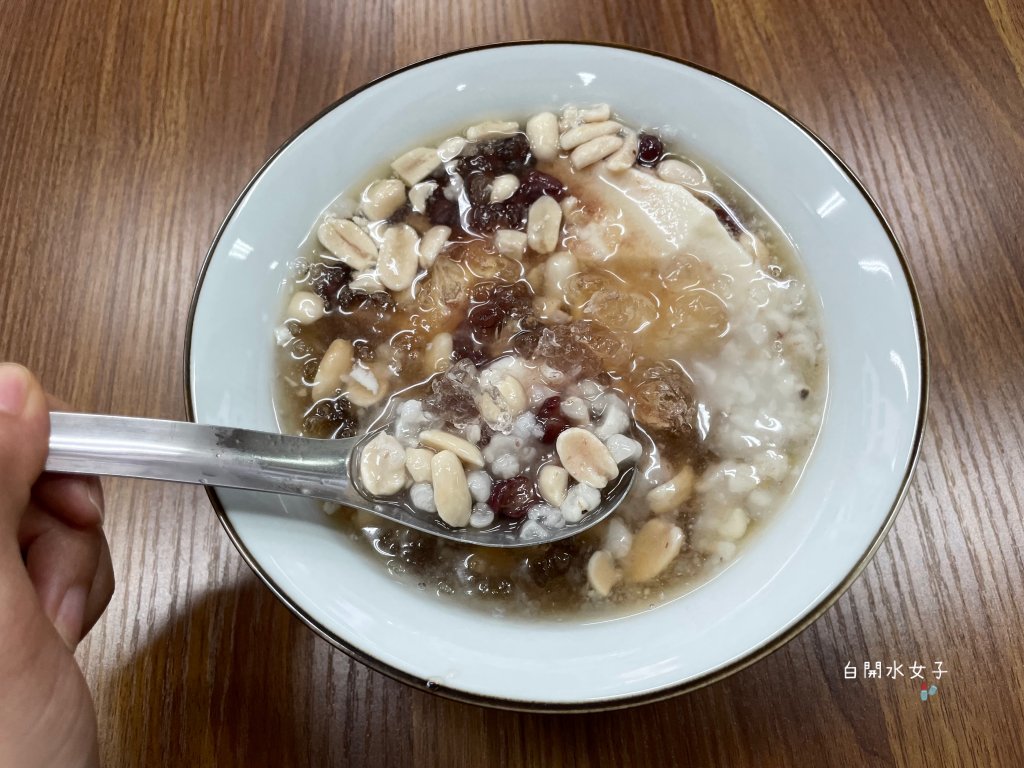 台中火車站文青古早味「豆花先生」，銅板價手工豆花/三色布丁超推，大魯閣新時代旁