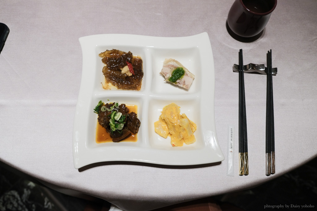 宴客樓中餐廳「豪舒鴨」個人套餐，曾被評鑑為"全台烤鴨第一名"的餐廳。