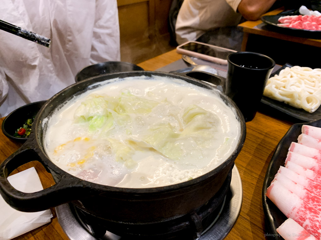 嘉義小旬鍋, 小旬湯-樂農鑄鐵鍋, 嘉義火鍋, 嘉義美食, 仁愛路美食, 嘉義鑄鐵鍋物, 嘉義牛奶鍋嘉義小旬鍋, 小旬湯-樂農鑄鐵鍋, 嘉義火鍋, 嘉義美食, 仁愛路美食, 嘉義鑄鐵鍋物, 嘉義牛奶鍋