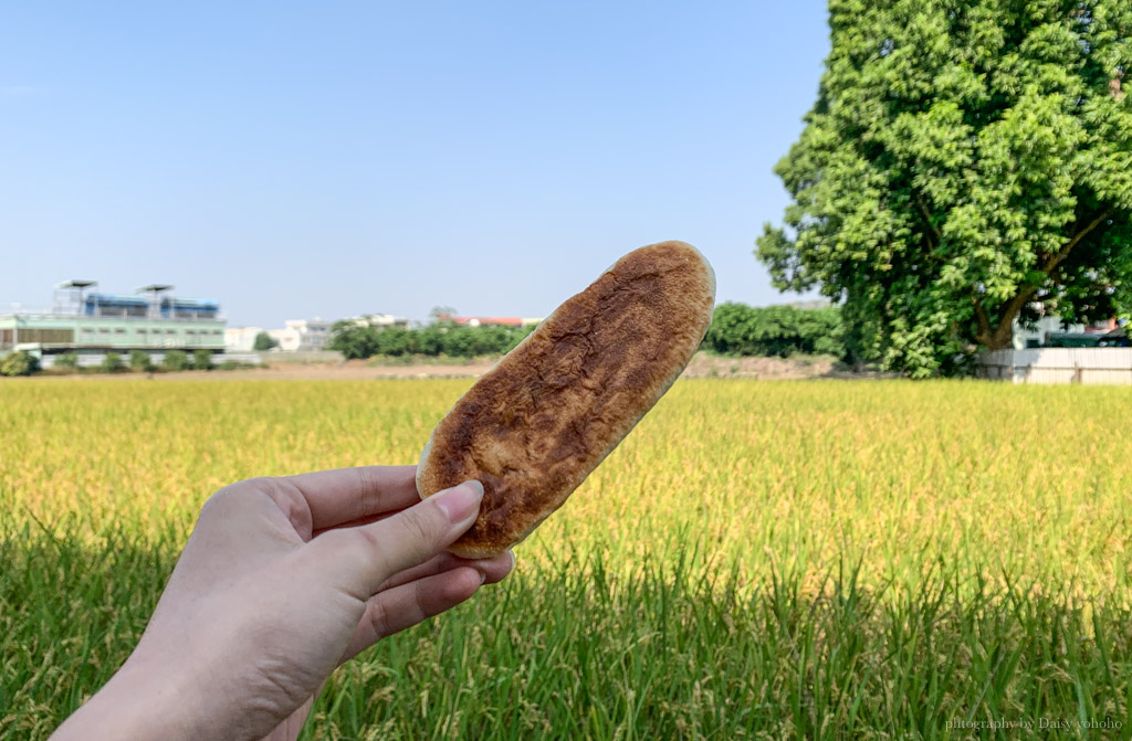 彰化鹿港伴手禮｜明豐珍兔仔寮牛舌餅，現場排隊，一人限購五袋！在地古早味