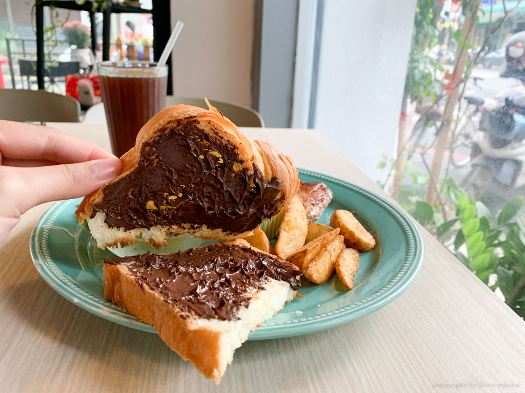 Yolk Brunch 悠刻早午餐，嘉義吳鳳北路早午餐拼盤，大份量吃飽飽！生意超好