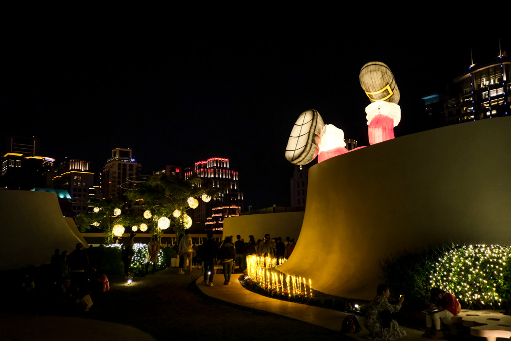 臺中歌劇院, 台中景點, 台中特色建築, 台中國家歌劇院水舞, 臺中歌劇院空中花園, 台中歌劇院餐廳咖啡廳