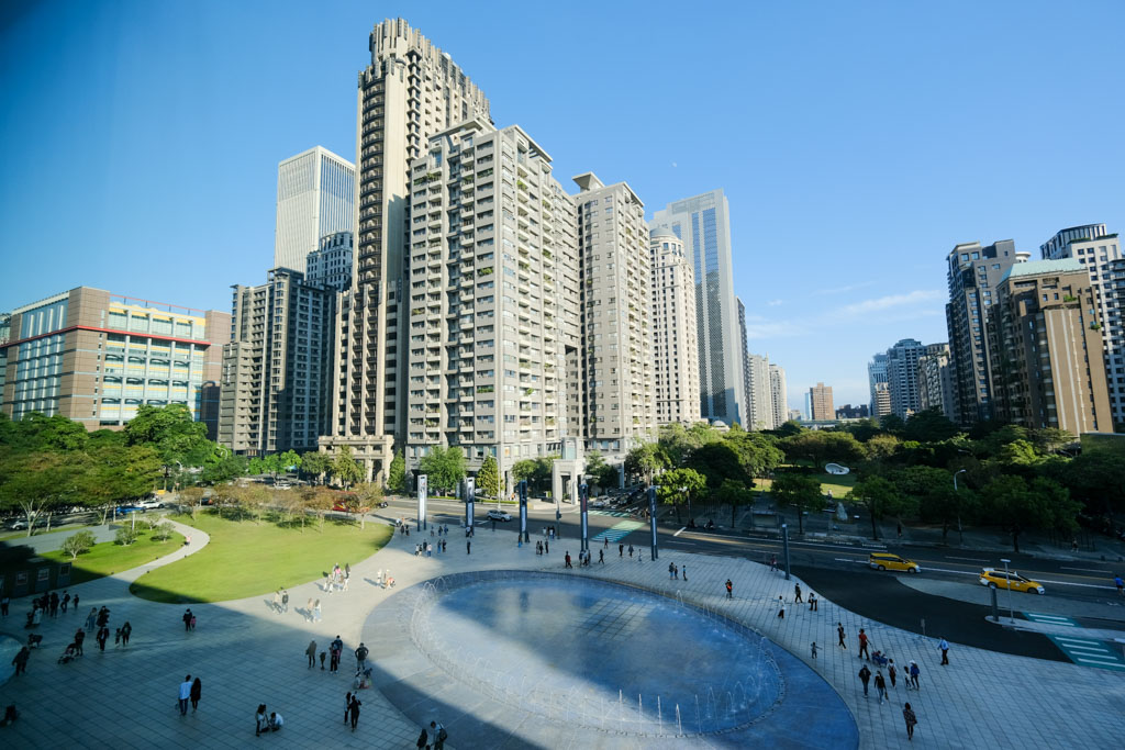 臺中歌劇院, 台中景點, 台中特色建築, 台中國家歌劇院水舞, 臺中歌劇院空中花園, 台中歌劇院餐廳咖啡廳