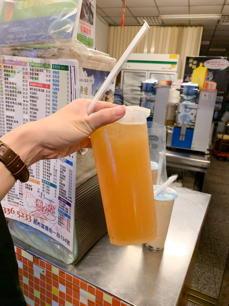 富農街飲料, 台南在地飲料, 台南老店, 薰衣草連鎖茶飲, 薰衣草手搖飲, 平價飲料, 高C/P值