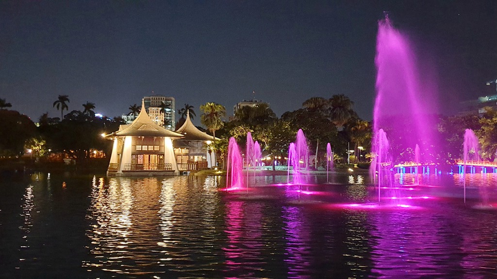 台中廢墟酒店｜SOF植光花園酒店｜全工業風格的廢墟挑戰視覺感官｜中區酒店住宿