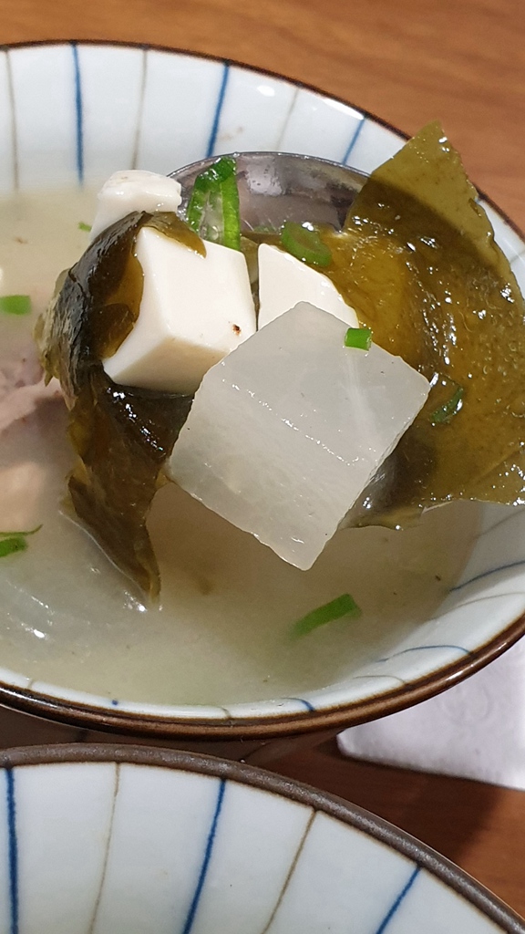 【附近食堂】可不隨便｜平價日式丼飯專賣，台中老中區好食｜晚餐就在附近隨便吃？