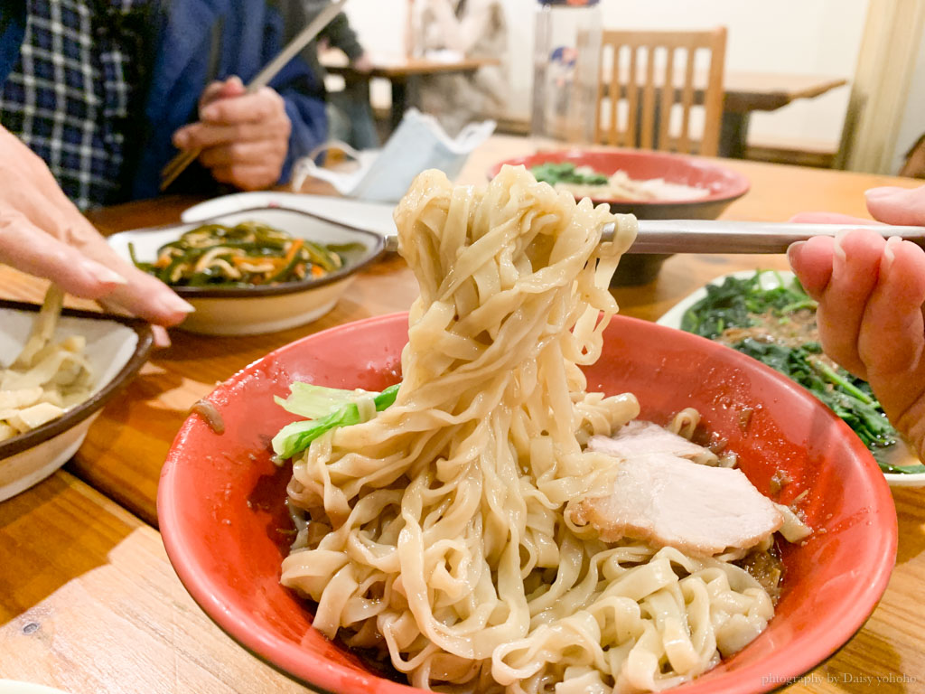 548伍肆捌特製意麵、四神湯，嘉義舊市政府前的宵夜小攤販，在地人回憶美食