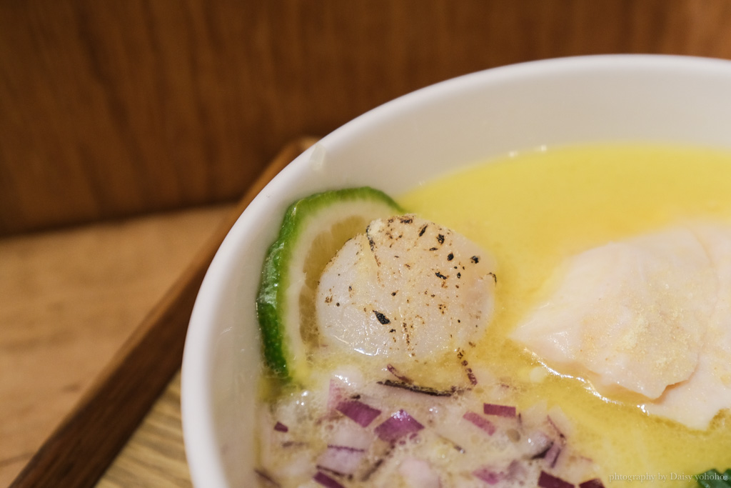 白露拉麵 bailu ramen，全台最有氣質的拉麵店，日系文青感的純粹雞白湯。