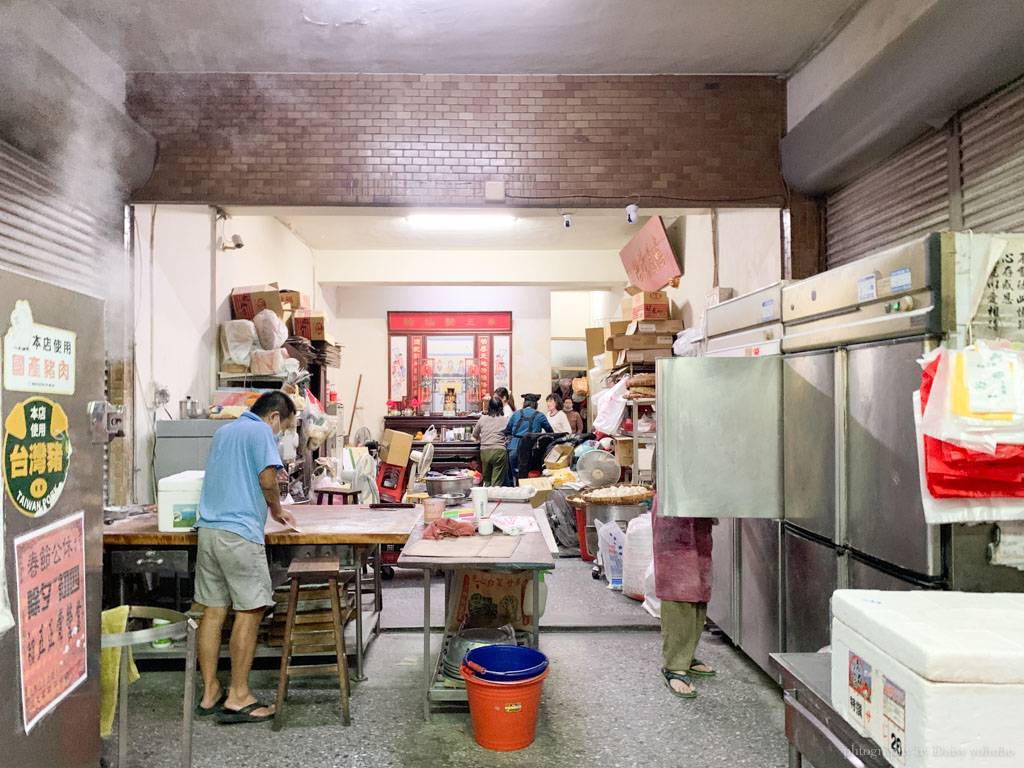 北興包子店，嘉義西區老字號包子店，饅頭、銀絲卷、香菇蛋黃肉包～