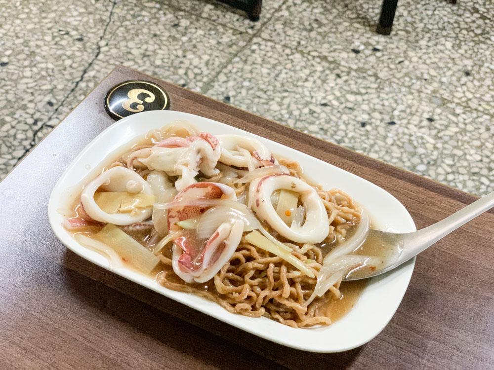 城邊真味鱔魚意麵, 台南美食, 台南鱔魚意麵, 麻油腰子湯, 東門路鱔魚麵, 圓環炒鱔魚專家, 在地人推薦鱔魚麵