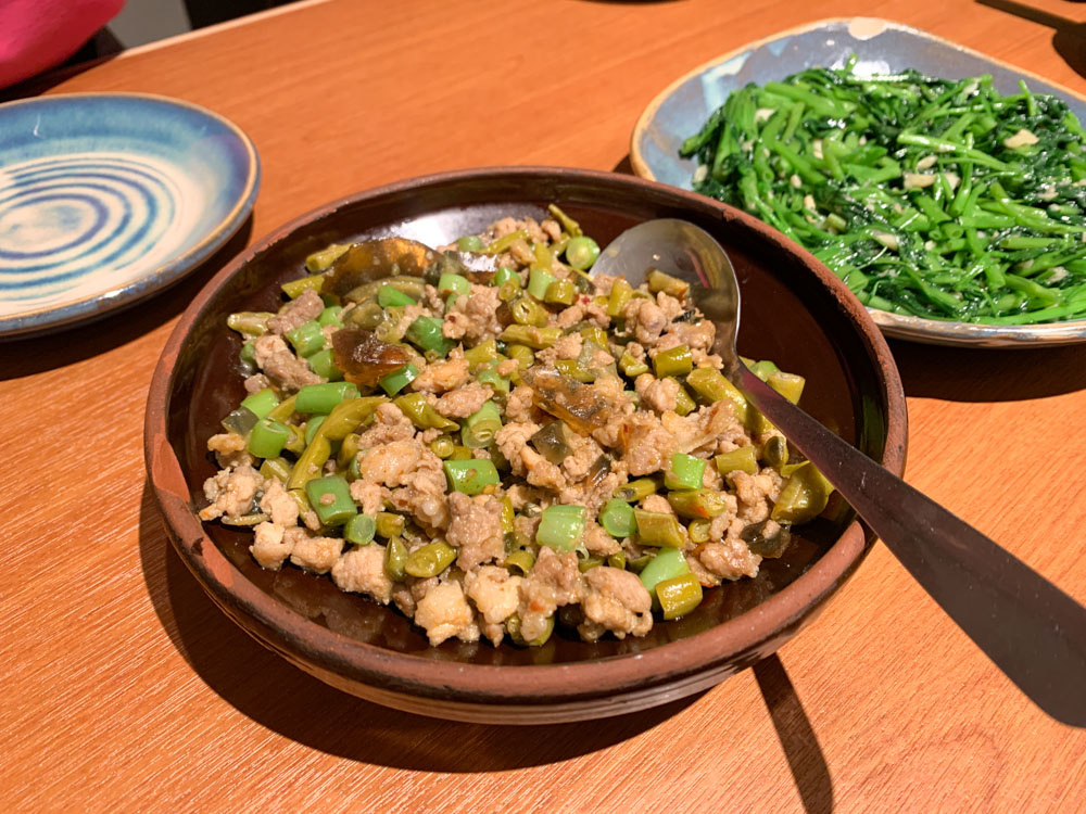 來呷飯川食堂 嘉義中山店｜台南來的平價川菜館，嘉義家庭聚餐好去處。