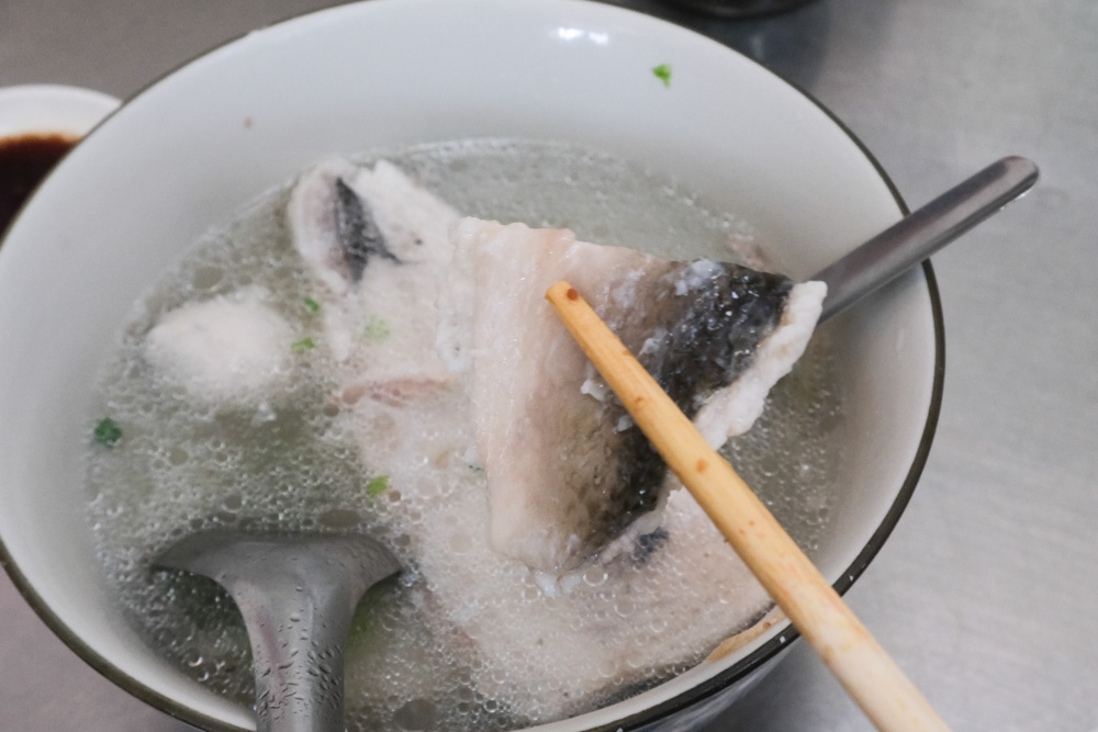 開元路無名虱目魚肉燥飯, 台南虱目魚, 台南虱目魚早餐, 台南古早味, 開元路美食, 成大美食