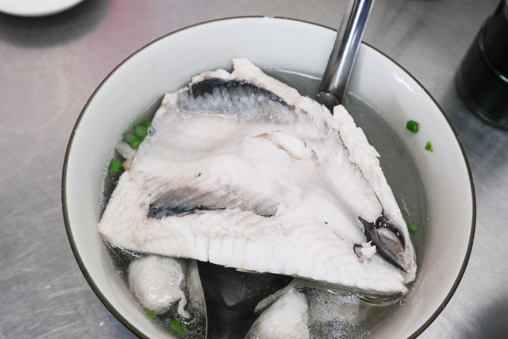 開元路無名虱目魚肉燥飯, 台南虱目魚, 台南虱目魚早餐, 台南古早味, 開元路美食, 成大美食