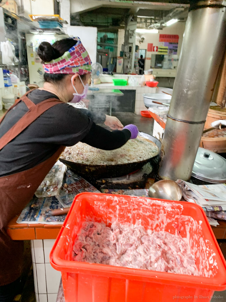 袁家排骨酥, 嘉義美食, 嘉義小吃, 嘉義東市場美食, 光彩街美食