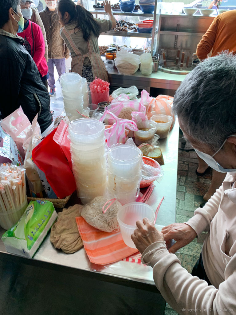 仁德忠味麵館，用餐時間大排長龍的在地麵店，還是仁德老店的更好吃！