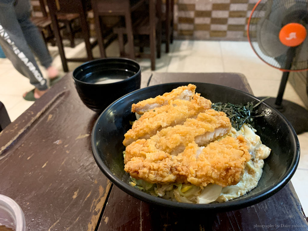 吉食鍋燒丼飯, 南紡附近美食, 台南平價鍋燒意麵, 剝皮辣椒鍋燒蒸煮麵, 裕農路美食