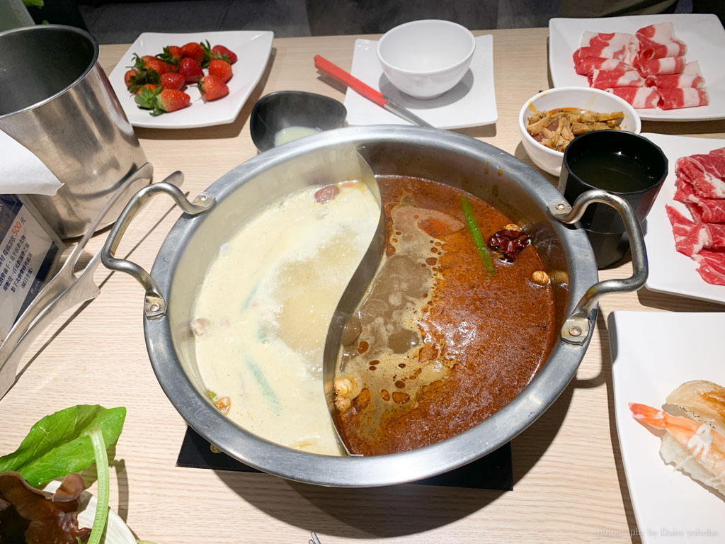 饗麻饗辣, 饗麻饗辣國賓旗艦店, 台南火鍋吃到飽, 台南麻辣火鍋, 台南自助buffet, 螃蟹吃到飽, 虱目魚吃到飽, 活蝦吃到飽