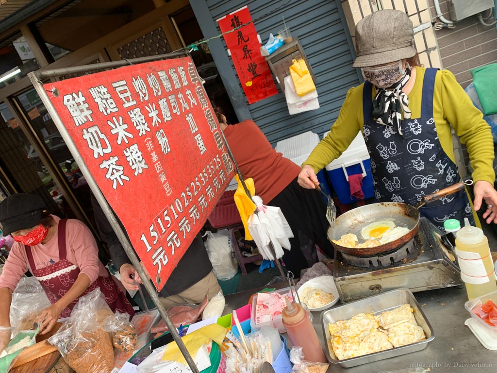卓媽媽早餐店｜仁德早餐飯糰，加荷包蛋一顆只要$35元！還有隱藏版壽司飯～