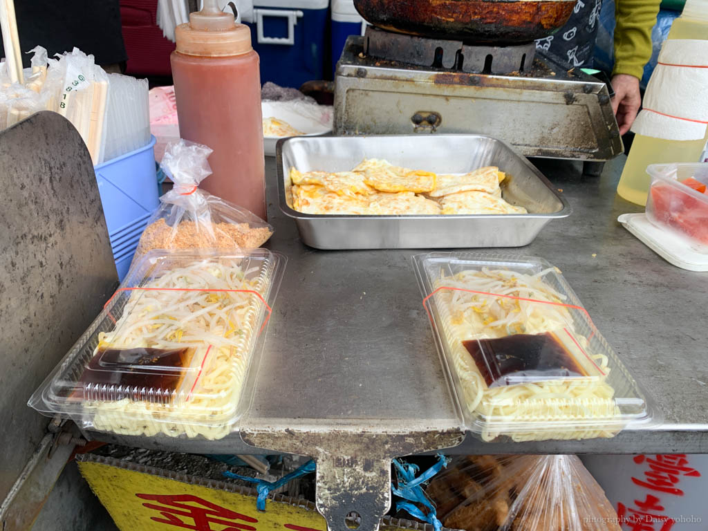 仁德卓媽媽早餐店, 卓媽媽飯糰, 仁德中正路美食, 豆菜麵, 炒米粉, 壽司飯飯糰