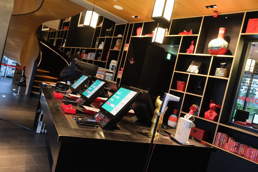 CitizenM hotel, 台北世民酒店, 台北北門citizenM酒店, 荷式潮流酒店, 科技感飯店, 網紅飯店, 景觀窗酒店, Citizenm房型評價, 世民酒店優惠