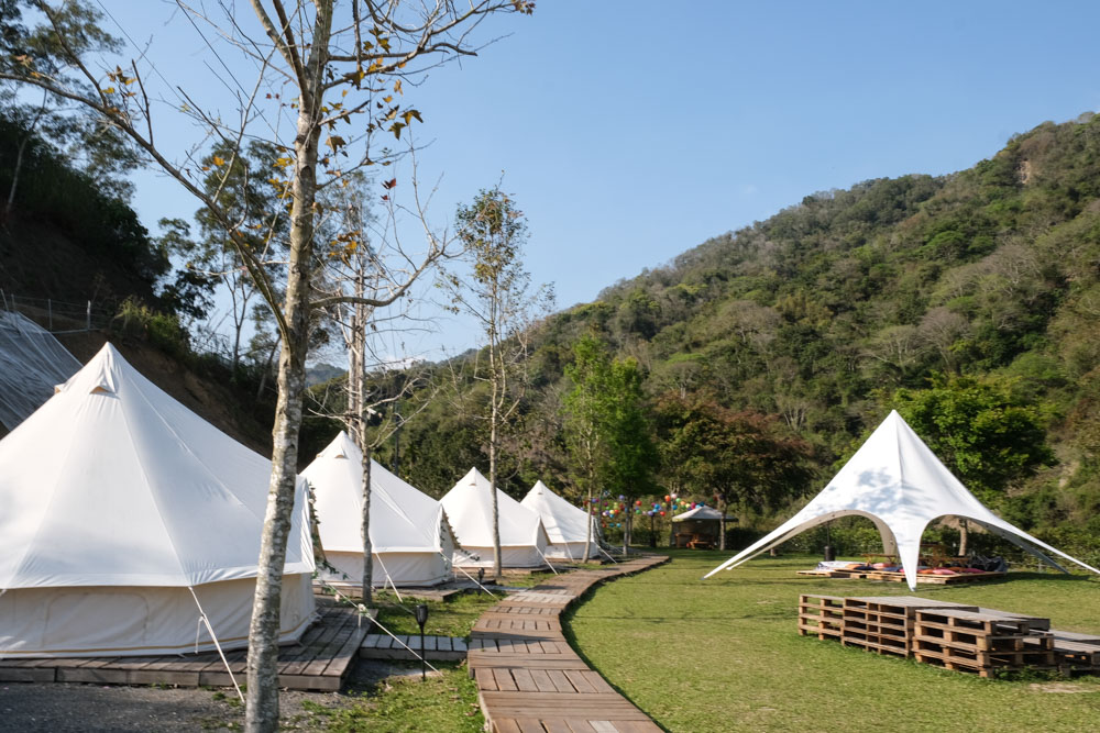 嚮樂城堡, 天籟之森露營, 新社豪華露營, 台中Glamping, 懶人露營, 奢華帳篷露營, 寵物豪華露營, 寵物帳篷